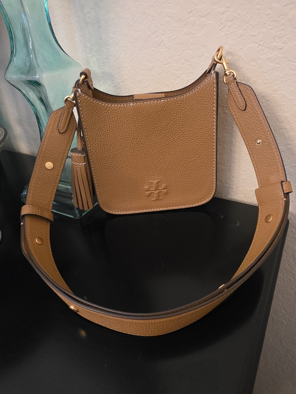Tory Burch Thea Small Leather Saddle Bag in Caramel - Picture 10 of 11